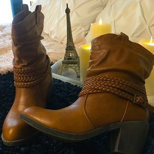 Besty Boots in Carmel